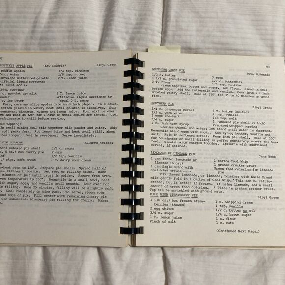 Favorite Recipes 1978 Cookbook Hendricks County Garden Club Indiana - Picture 10 of 12